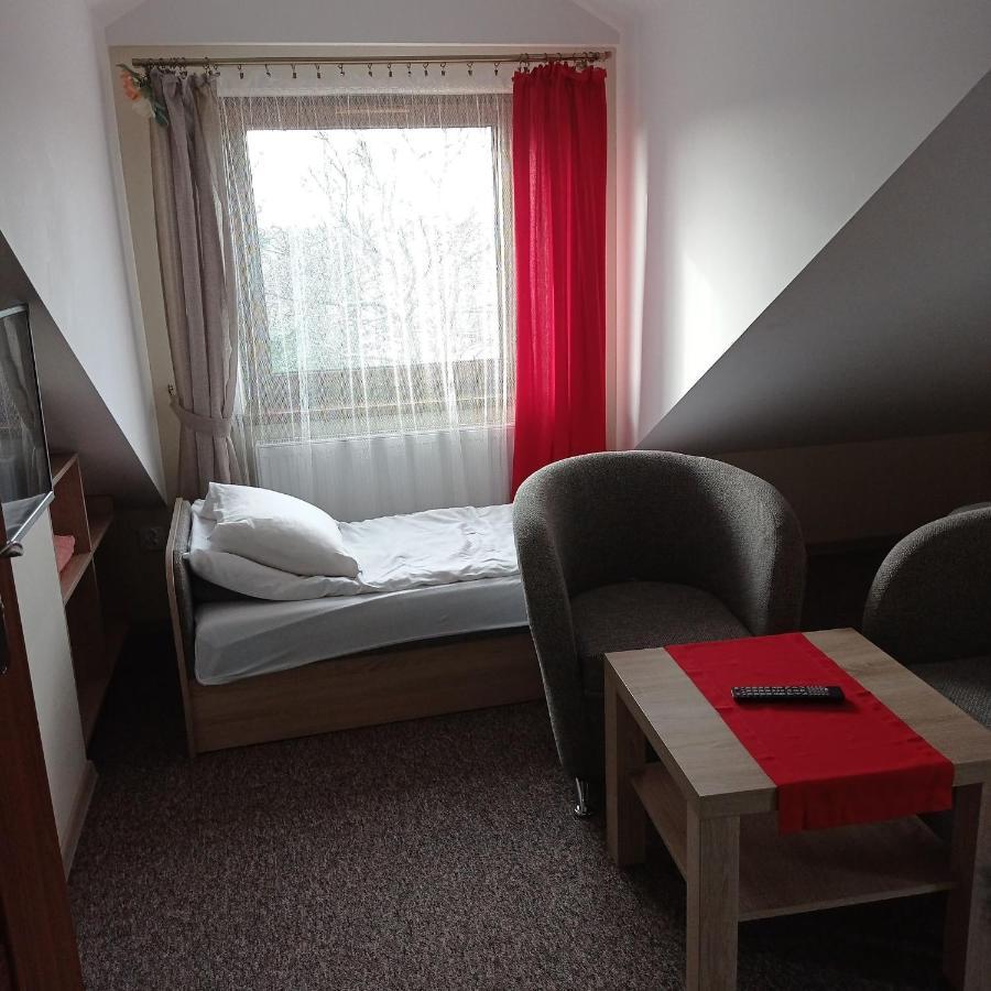 Osrodek Wczasowy "Wczasy Pod Grusza" Hotel Biecz Eksteriør billede